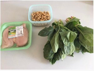 مقادير يخنة الدجاج بالسبانخ 